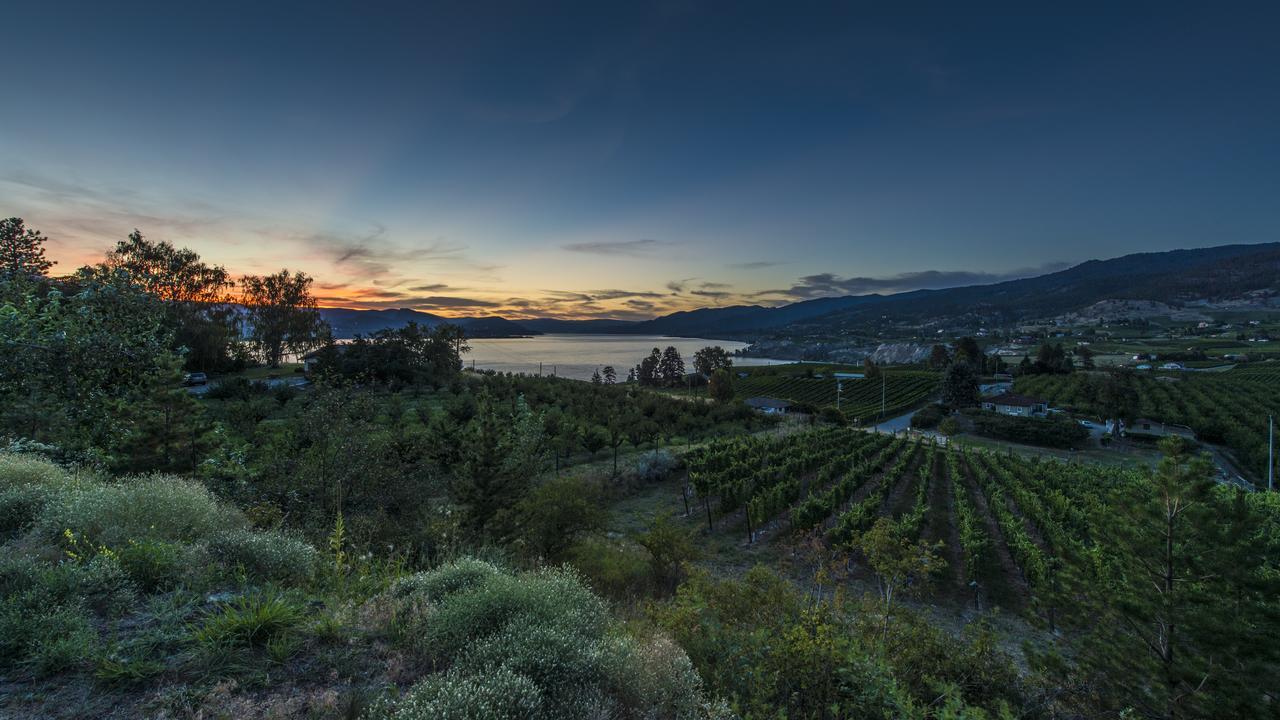 E'Laysa Guesthouse And Vineyard Retreat Penticton Exterior photo